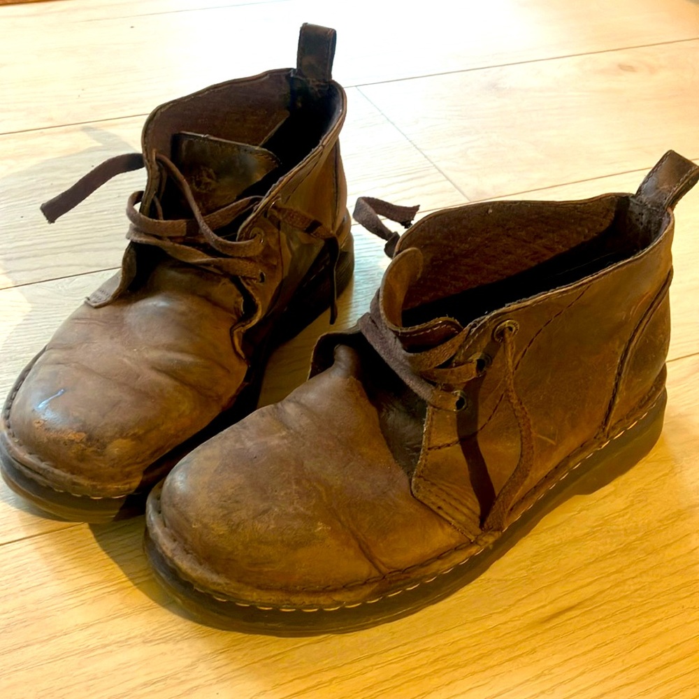 Men’s 9.5 Doc Martens